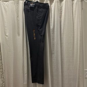 Mens 30x32 GapKHAKIS. “The tailored khakis”. Straight fit
